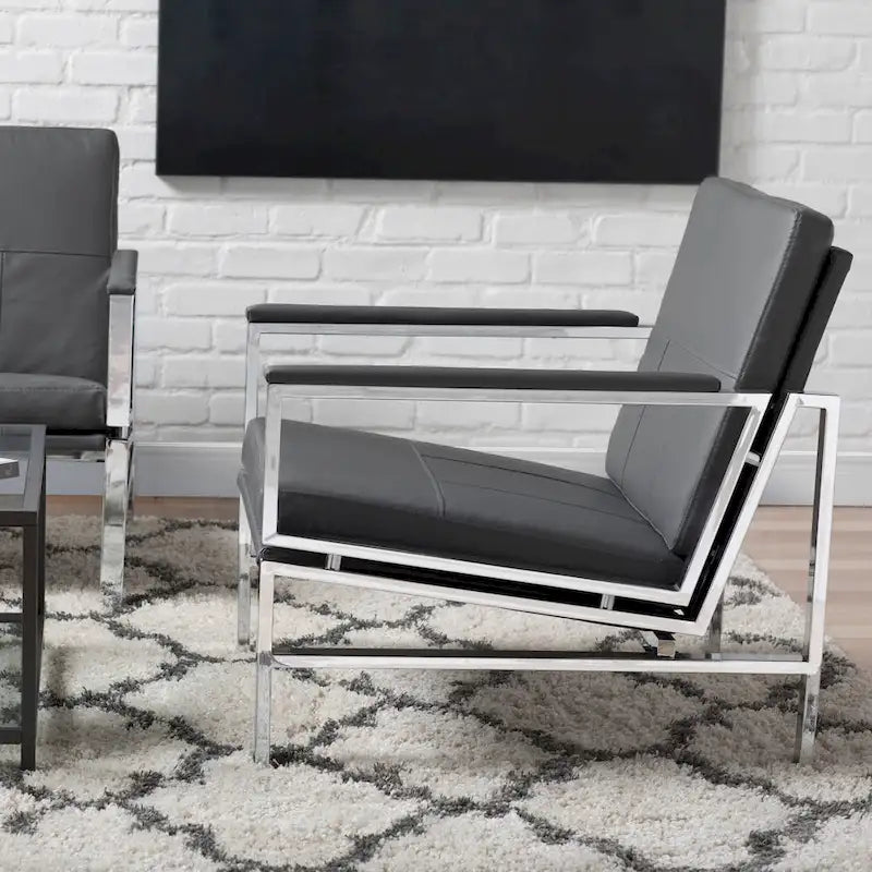 Chaise décontractée de style médiéval en métal et cuir recyclé