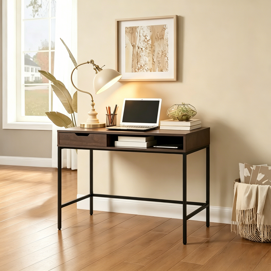 40 Bureau avec tiroir et étagère